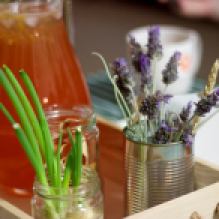 Table settings - DIY spring onions, leek and lavender